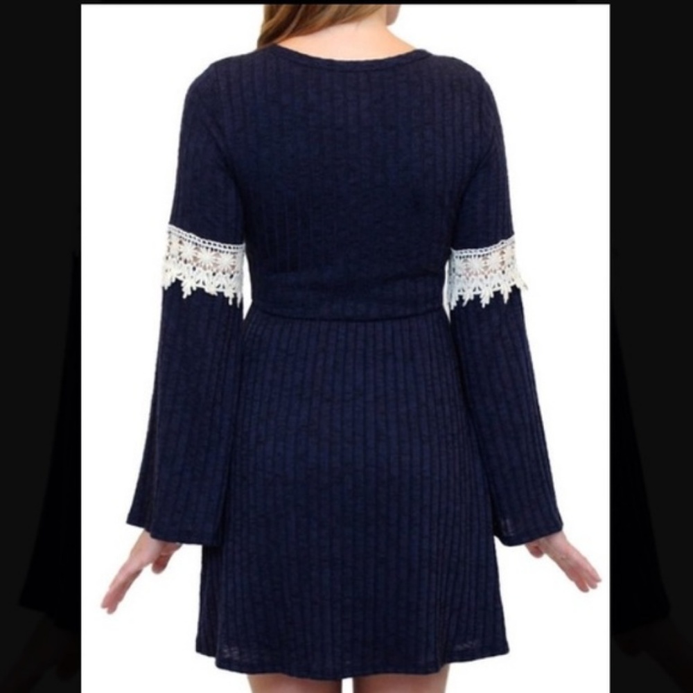 The TRINA Dress - Picture 3 of 4